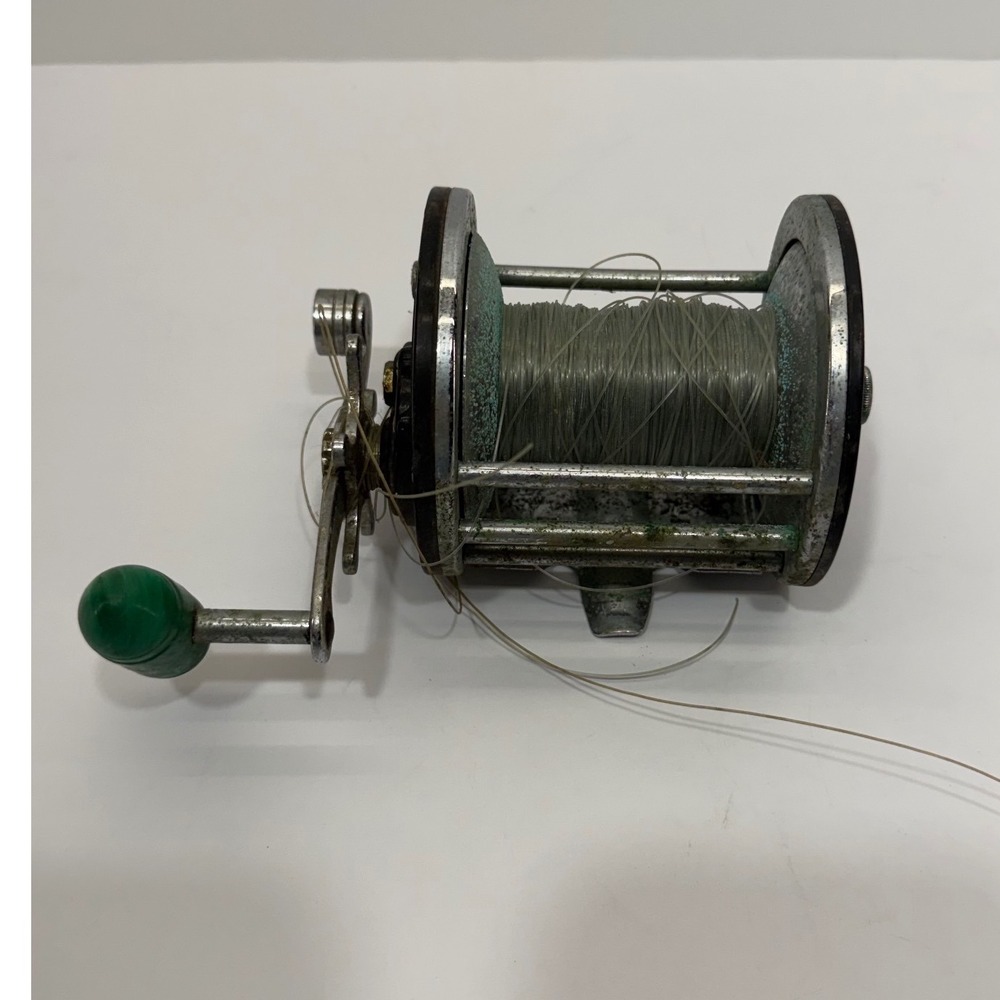 Penn Long Beach No. 68 Vintage Conventional Saltwater Fishing Reel Green Handle